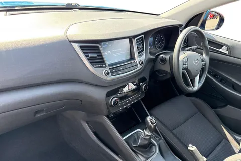 BP18FSN Hyundai Tucson 1.6 GDi Blue Drive SE Nav Euro 6 (s/s) 5dr Thumbnail #16