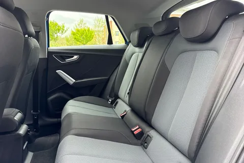 PF66UZR Audi Q2 1.6 TDI SE Euro 6 (s/s) 5dr Thumbnail #19