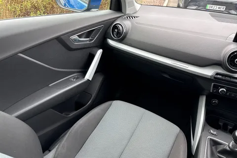 PF66UZR Audi Q2 1.6 TDI SE Euro 6 (s/s) 5dr Thumbnail #20