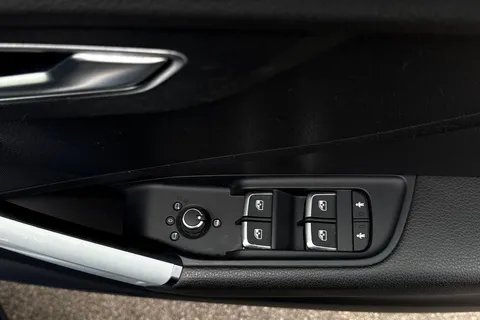 PF66UZR Audi Q2 1.6 TDI SE Euro 6 (s/s) 5dr Thumbnail #21