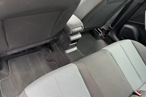 PF66UZR Audi Q2 1.6 TDI SE Euro 6 (s/s) 5dr Thumbnail #31