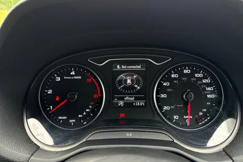 PF66UZR Audi Q2 1.6 TDI SE Euro 6 (s/s) 5dr Thumbnail #44