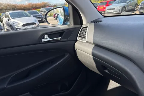 BP18FSN Hyundai Tucson 1.6 GDi Blue Drive SE Nav Euro 6 (s/s) 5dr Thumbnail #56