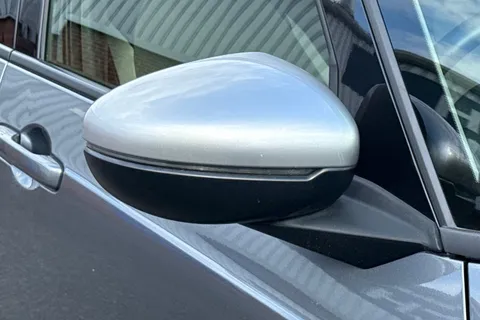 DF22DFZ Honda Jazz 1.5 h i-MMD Crosstar EX eCVT Euro 6 (s/s) 5dr Thumbnail #11