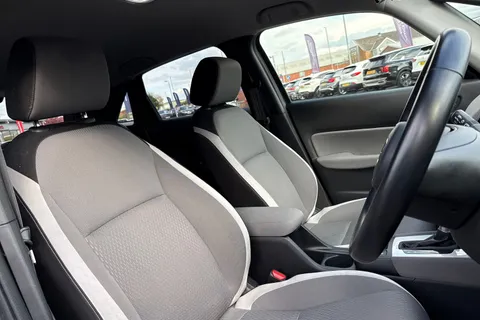 DF22DFZ Honda Jazz 1.5 h i-MMD Crosstar EX eCVT Euro 6 (s/s) 5dr Thumbnail #24