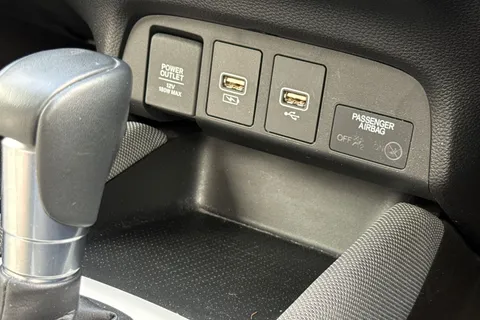 DF22DFZ Honda Jazz 1.5 h i-MMD Crosstar EX eCVT Euro 6 (s/s) 5dr Thumbnail #39