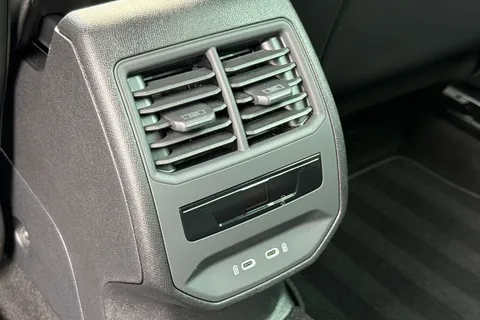 CV75FNM CUPRA Formentor 1.5 TSI V2 Euro 6 (s/s) 5dr Thumbnail #38