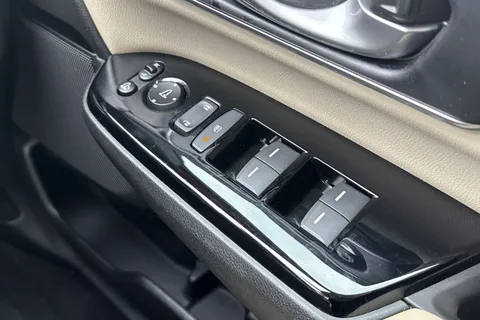 AY70OKX Honda CR-V 2.0 i-MMD Hybrid SR 5dr eCVT Thumbnail #42