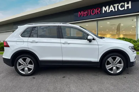 YK70XZO Volkswagen Tiguan 2.0 TDI Match DSG 4Motion Euro 6 (s/s) 5dr Thumbnail #4