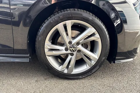 GK22NNB Volkswagen Golf 1.5 eTSI 150 R-Line 5dr DSG Thumbnail #10