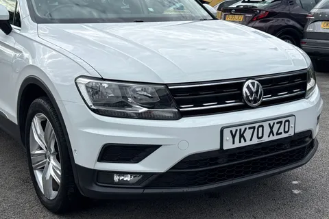 YK70XZO Volkswagen Tiguan 2.0 TDI Match DSG 4Motion Euro 6 (s/s) 5dr Thumbnail #10