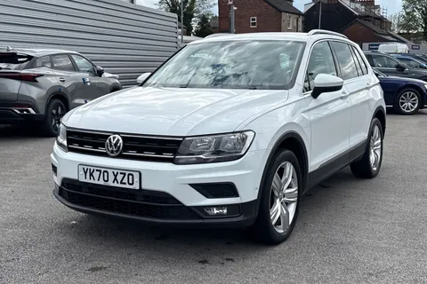 YK70XZO Volkswagen Tiguan 2.0 TDI Match DSG 4Motion Euro 6 (s/s) 5dr Thumbnail #26