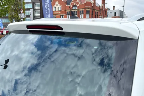 YK70XZO Volkswagen Tiguan 2.0 TDI Match DSG 4Motion Euro 6 (s/s) 5dr Thumbnail #34