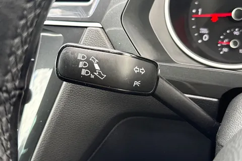 YK70XZO Volkswagen Tiguan 2.0 TDI Match DSG 4Motion Euro 6 (s/s) 5dr Thumbnail #41