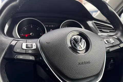 YK70XZO Volkswagen Tiguan 2.0 TDI Match DSG 4Motion Euro 6 (s/s) 5dr Thumbnail #49