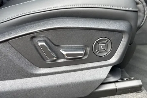  Audi SQ7 4.0 TFSI V8 Vorsprung Tiptronic quattro Euro 6 (s/s) 5dr Thumbnail #31