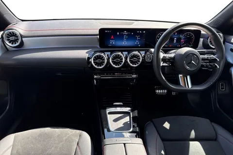FV74OFN Mercedes-Benz Cla Class 1.3 CLA200h MHEV AMG Line (Executive) Coupe 7G-DCT Euro 6 (s/s) 4dr Thumbnail #18
