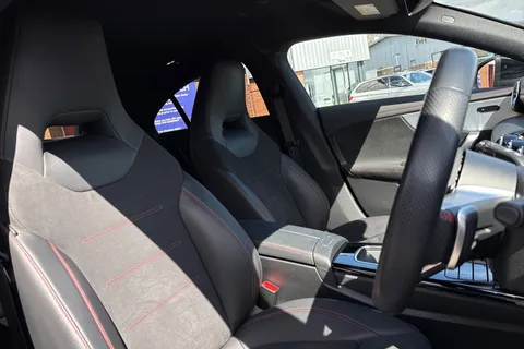 FV74OFN Mercedes-Benz Cla Class 1.3 CLA200h MHEV AMG Line (Executive) Coupe 7G-DCT Euro 6 (s/s) 4dr Thumbnail #25