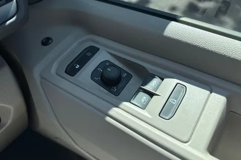 DA25WYW Volkswagen California 2.0 TDI Beach Camper 5dr DSG Thumbnail #18