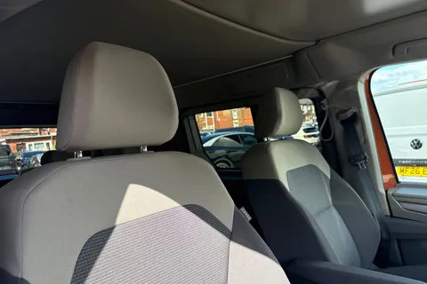 DA25WYW Volkswagen California 2.0 TDI Beach Camper 5dr DSG Thumbnail #21