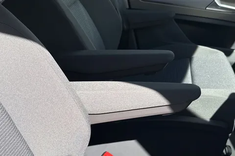 DA25WYW Volkswagen California 2.0 TDI Beach Camper 5dr DSG Thumbnail #37