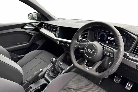 PX75WYU Audi A1 Black Edition 30 TFSI  116 PS 6-speed Thumbnail #7