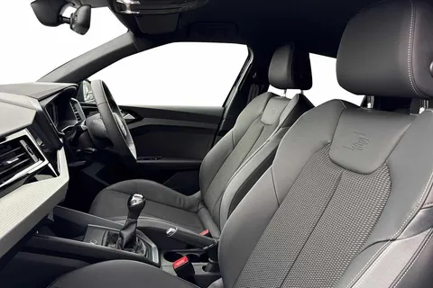 PX75WYU Audi A1 Black Edition 30 TFSI  116 PS 6-speed Thumbnail #11