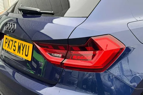 PX75WYU Audi A1 Black Edition 30 TFSI  116 PS 6-speed Thumbnail #16