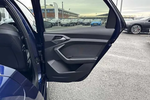 PX75WYU Audi A1 Black Edition 30 TFSI  116 PS 6-speed Thumbnail #42