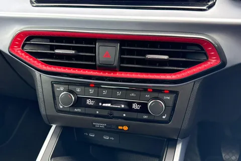 18 of 41 for SEAT ARONA 1.0 TSI 110 FR Sport 5dr