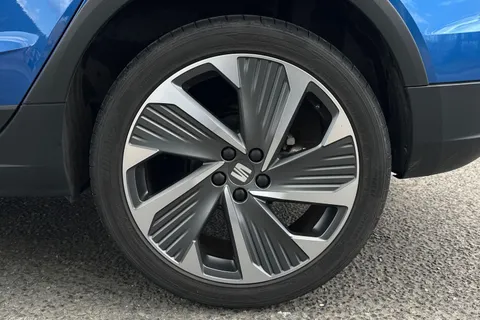 22 of 41 for SEAT ARONA 1.0 TSI 110 FR Sport 5dr