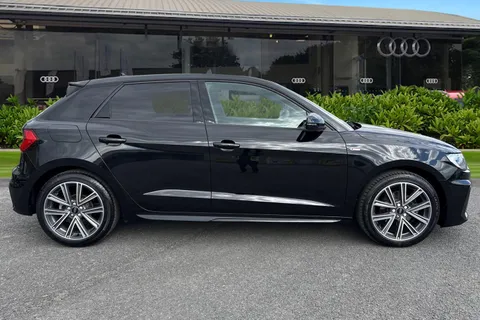 KN75FXP Audi A1 S line 35 TFSI 150 PS S tronic Thumbnail #4