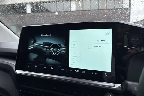 PK26UEH Volkswagen Transporter 2.0 TDI 110 Commerce Pro Van Thumbnail #22