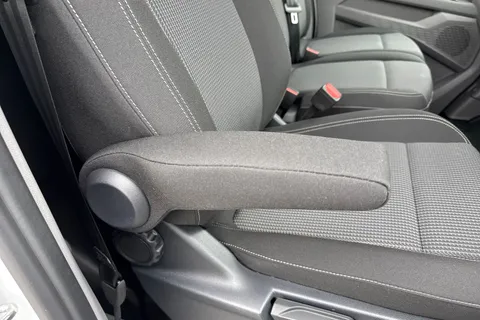 PK26UEH Volkswagen Transporter 2.0 TDI 110 Commerce Pro Van Thumbnail #25