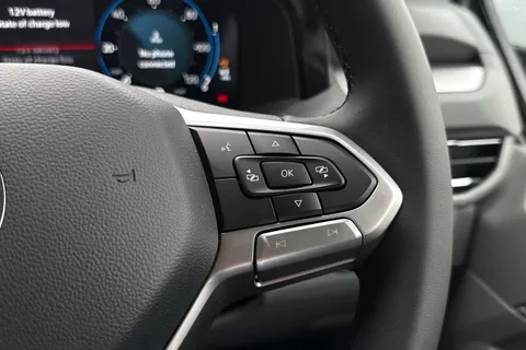 PK26UEH Volkswagen Transporter 2.0 TDI 110 Commerce Pro Van Thumbnail #38