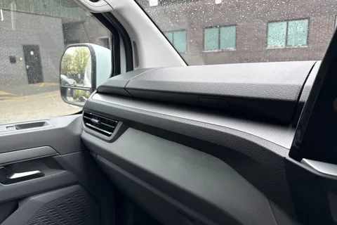 PK26UEH Volkswagen Transporter 2.0 TDI 110 Commerce Pro Van Thumbnail #48