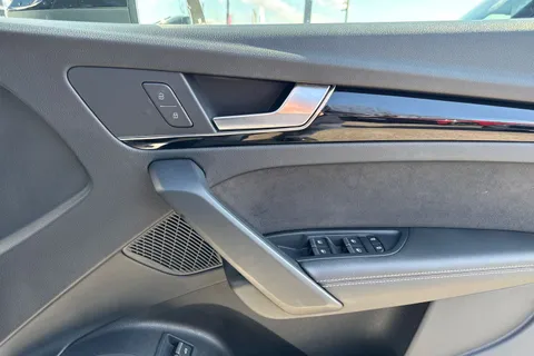 PN71MXH Audi Q5 Edition 1 50 TFSI e quattro 299 PS S tronic Thumbnail #18