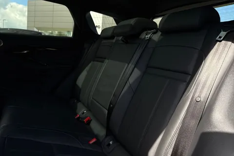  Land Rover Range Rover Evoque 1.5 P270e 12.17kWh Autobiography Auto 4WD Euro 6 (s/s) 5dr Thumbnail #14