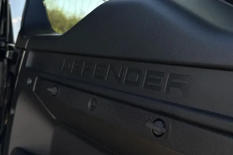 Land Rover Defender 110 3.0 D250 MHEV X-Dynamic SE Auto 4WD Euro 6 (s/s) 5dr Thumbnail #23