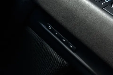  Land Rover Range Rover Evoque 1.5 P270e 12.17kWh Autobiography Auto 4WD Euro 6 (s/s) 5dr Thumbnail #33