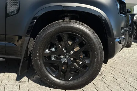 Land Rover Defender 110 3.0 D250 MHEV X-Dynamic SE Auto 4WD Euro 6 (s/s) 5dr Thumbnail #45