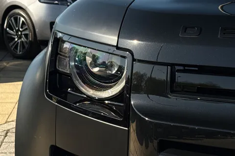 Land Rover Defender 110 3.0 D250 MHEV X-Dynamic SE Auto 4WD Euro 6 (s/s) 5dr Thumbnail #54