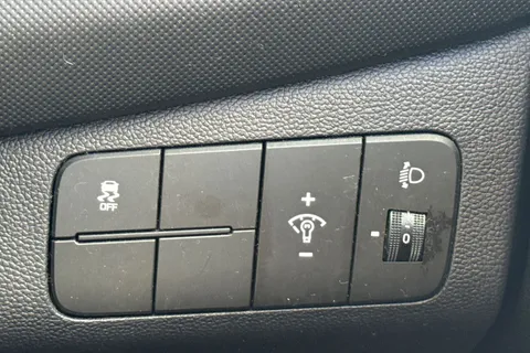 OY68XYK Hyundai I10 1.0 SE Euro 6 5dr Thumbnail #44