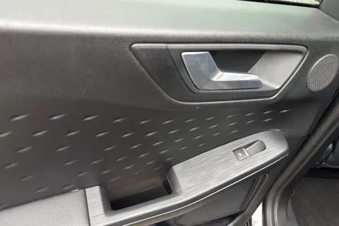 PL70MGX Ford Kuga 2.0 EcoBlue MHEV ST-Line First Edition Euro 6 (s/s) 5dr Thumbnail #34