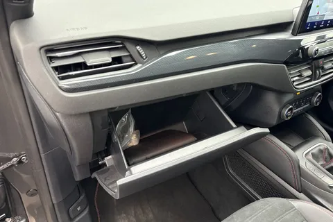 PL70MGX Ford Kuga 2.0 EcoBlue MHEV ST-Line First Edition Euro 6 (s/s) 5dr Thumbnail #47