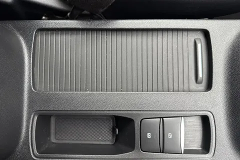 PL70MGX Ford Kuga 2.0 EcoBlue MHEV ST-Line First Edition Euro 6 (s/s) 5dr Thumbnail #52