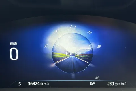 PL70MGX Ford Kuga 2.0 EcoBlue MHEV ST-Line First Edition Euro 6 (s/s) 5dr Thumbnail #59