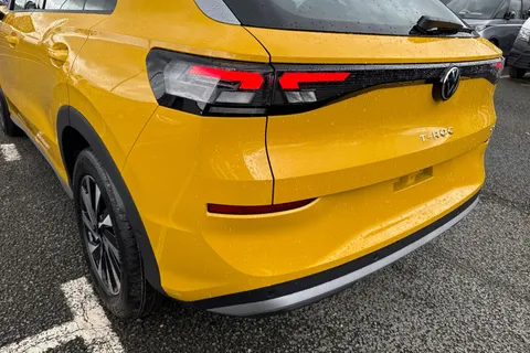  Volkswagen T-Roc 1.5 eTSI MHEV Life DSG Euro 6 (s/s) 5dr Thumbnail #8