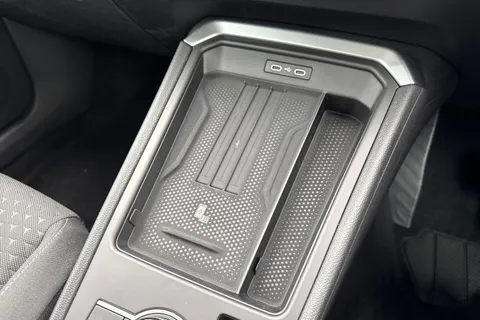  Volkswagen T-Roc 1.5 eTSI MHEV Life DSG Euro 6 (s/s) 5dr Thumbnail #42