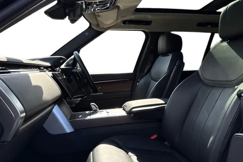 DP73JXO Land Rover Range Rover 3.0 D300 HSE 5dr Thumbnail #4